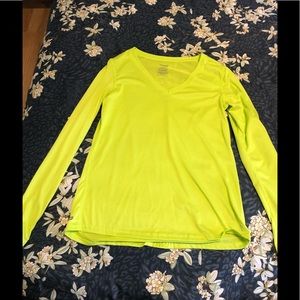 Women’s Dry Fit long sleeve top. Euc